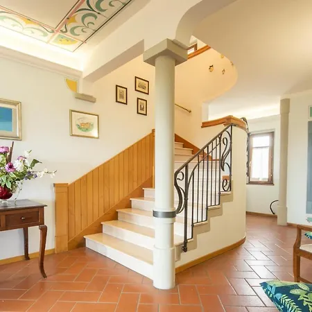 Villa Le Greti 16 By Vacavilla
